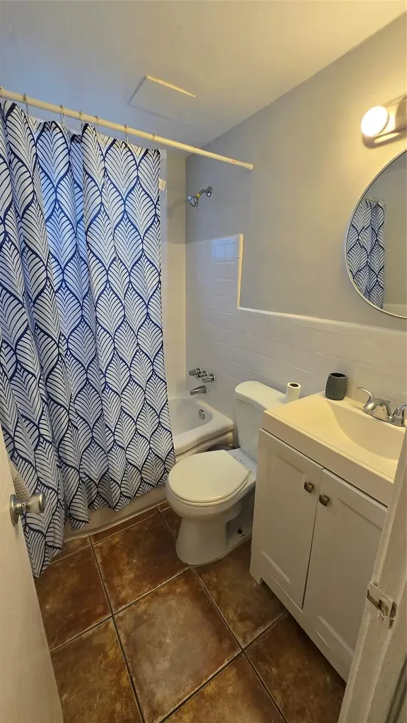 7725 Harding Avenue Miami Beach FL 33141