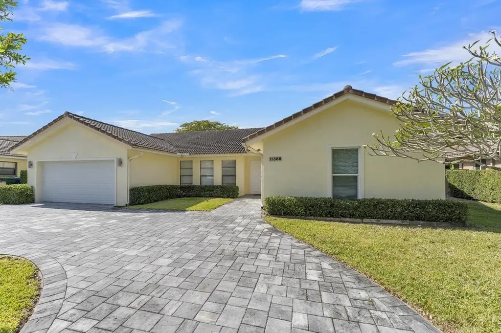 11388 NW 18th Manor Coral Springs FL 33071