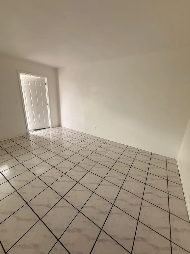2501 Pierce Street Hollywood FL 33020