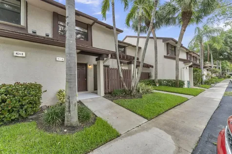 4314 Carambola Circle N Coconut Creek FL 33066