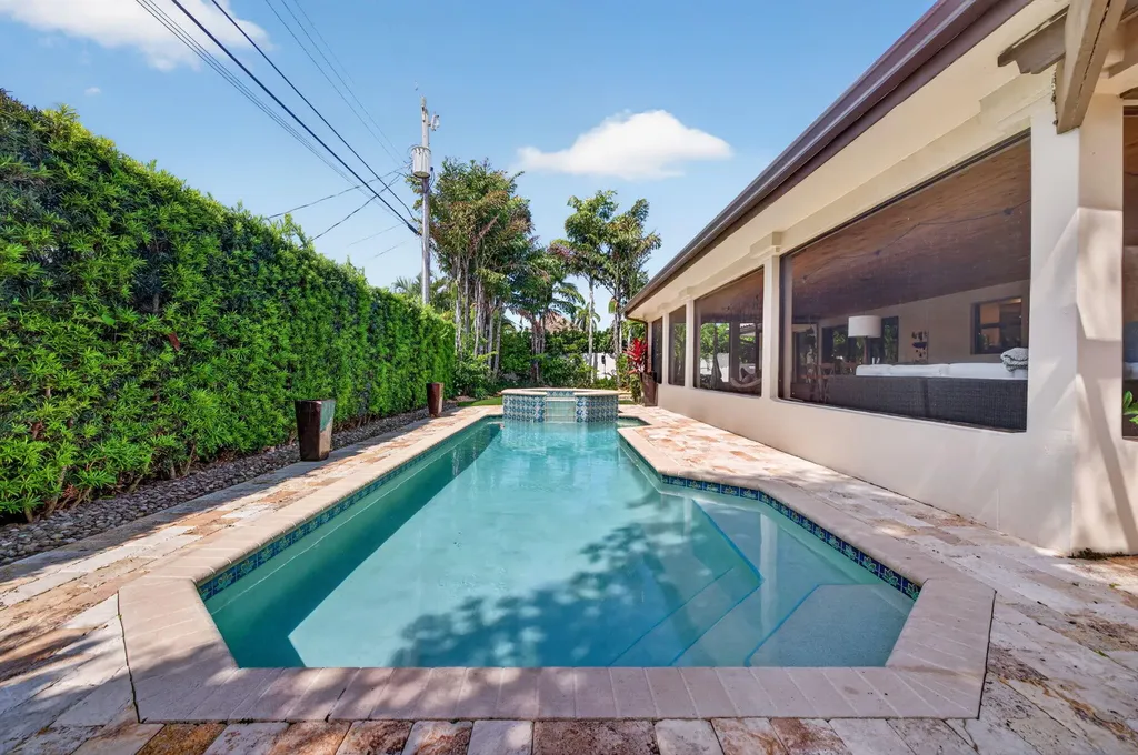 1642 SE 7th Street Deerfield Beach FL 33441