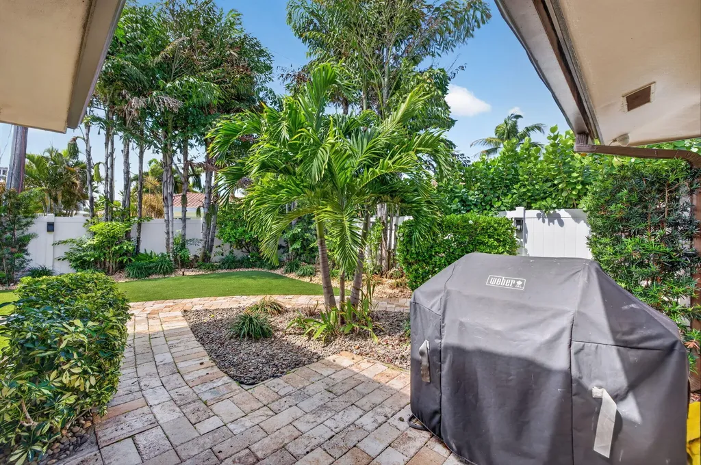 1642 SE 7th Street Deerfield Beach FL 33441