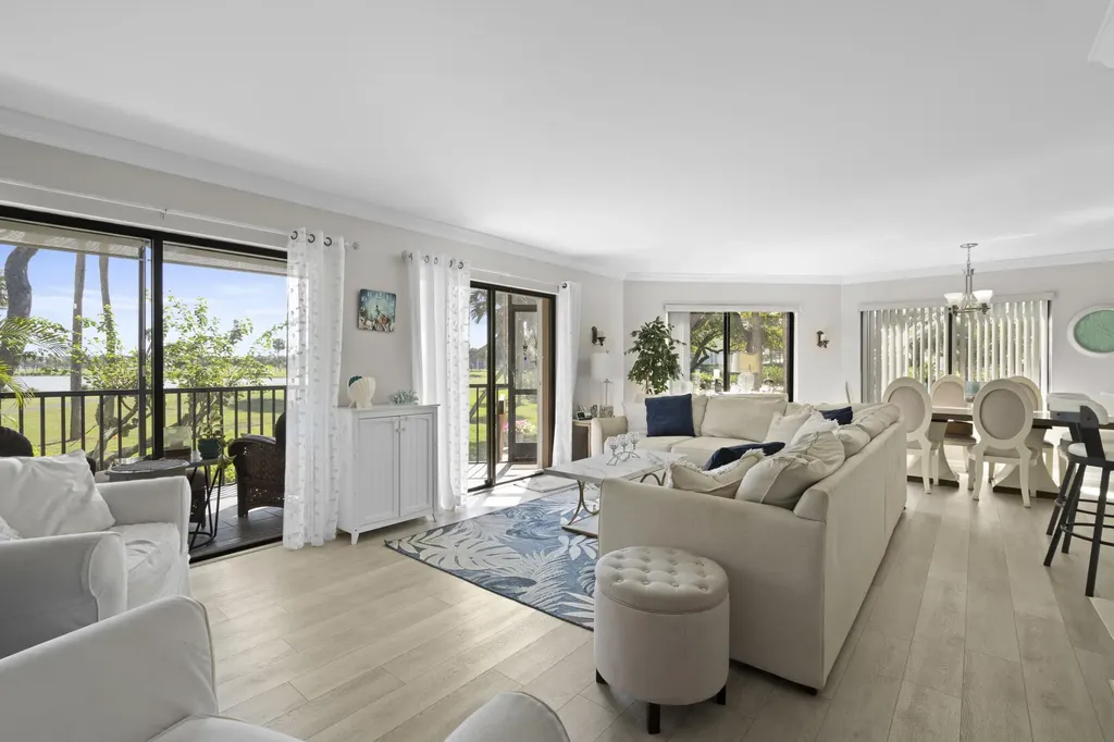 233 NE Edgewater Drive Hutchinson Island FL 34996
