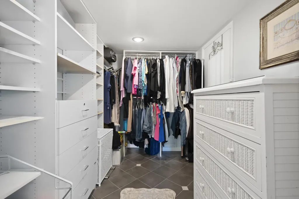 233 NE Edgewater Drive Hutchinson Island FL 34996