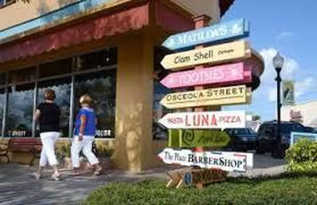 233 NE Edgewater Drive Hutchinson Island FL 34996