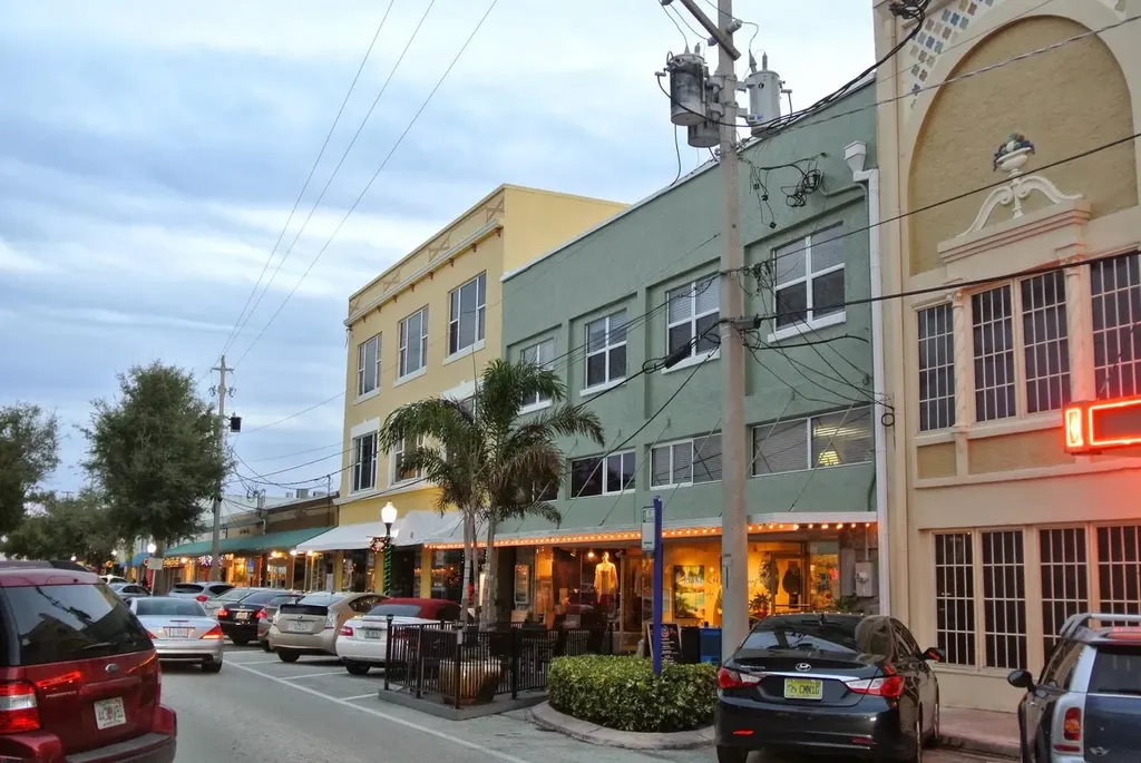 233 NE Edgewater Drive Hutchinson Island FL 34996