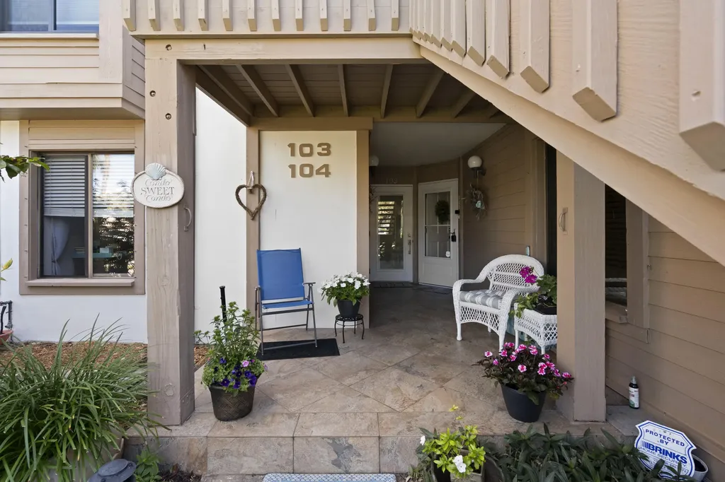 233 NE Edgewater Drive Hutchinson Island FL 34996