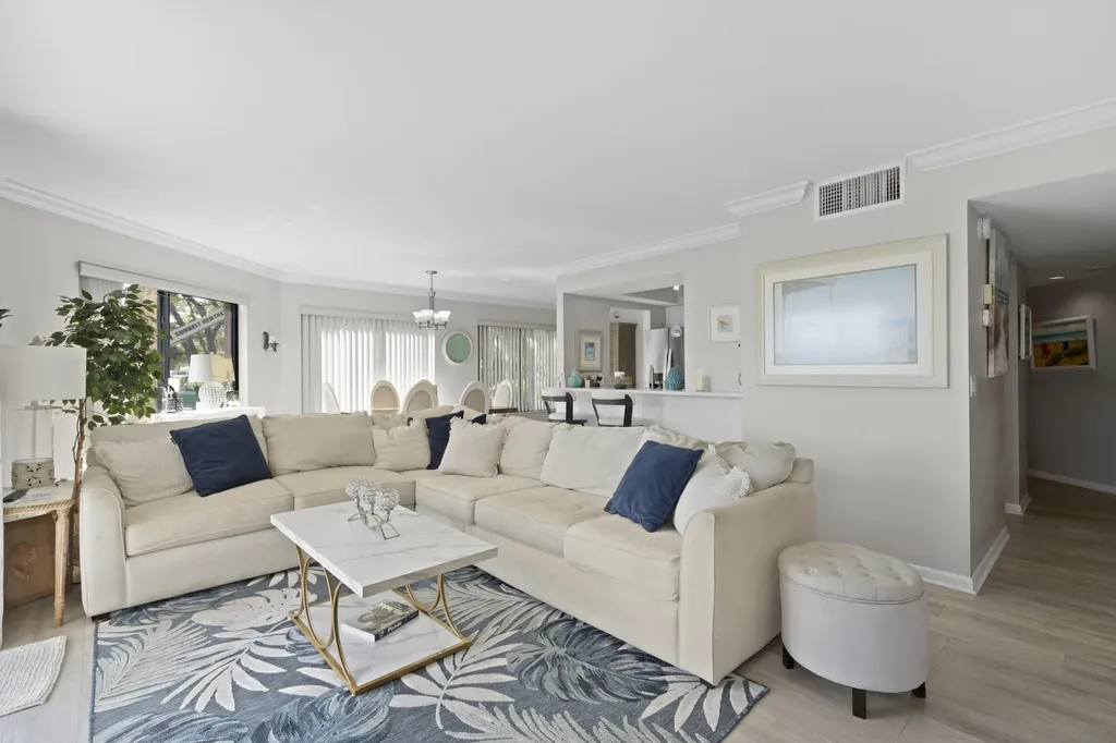 233 NE Edgewater Drive Hutchinson Island FL 34996