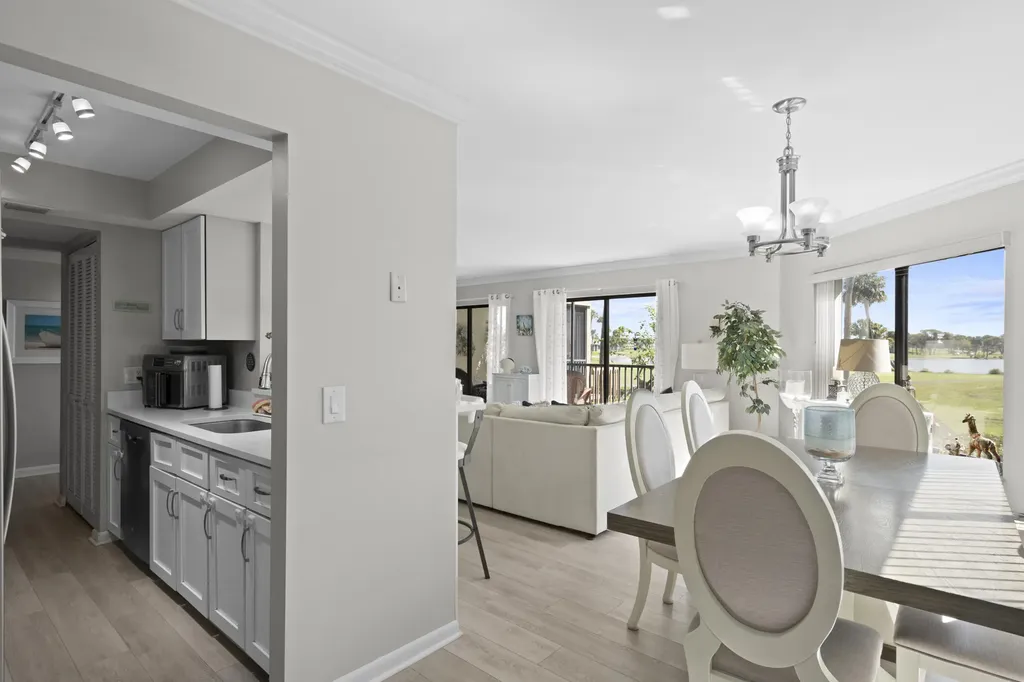 233 NE Edgewater Drive Hutchinson Island FL 34996
