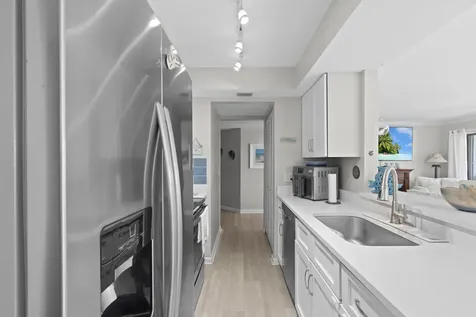 233 NE Edgewater Drive Hutchinson Island FL 34996