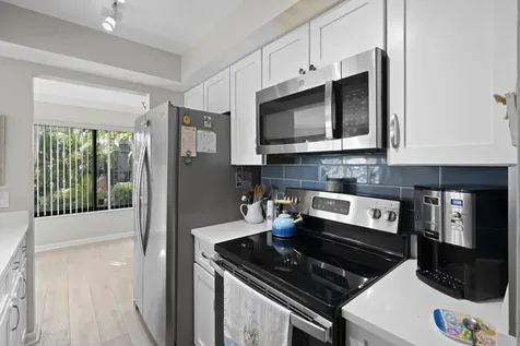 233 NE Edgewater Drive Hutchinson Island FL 34996