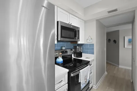 233 NE Edgewater Drive Hutchinson Island FL 34996