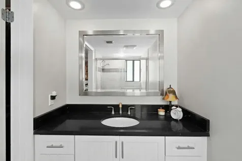 233 NE Edgewater Drive Hutchinson Island FL 34996