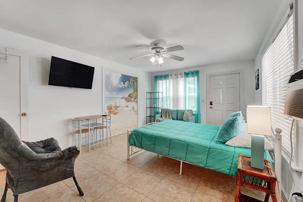 14 South Lane Boynton Beach FL 33435