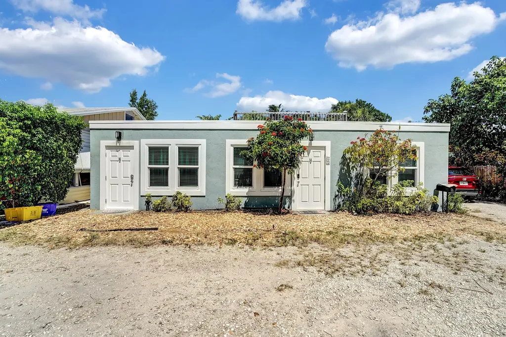 14 South Lane Boynton Beach FL 33435