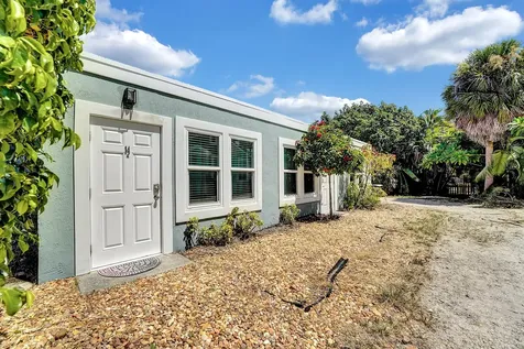 14 South Lane Boynton Beach FL 33435