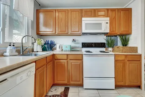 14 South Lane Boynton Beach FL 33435