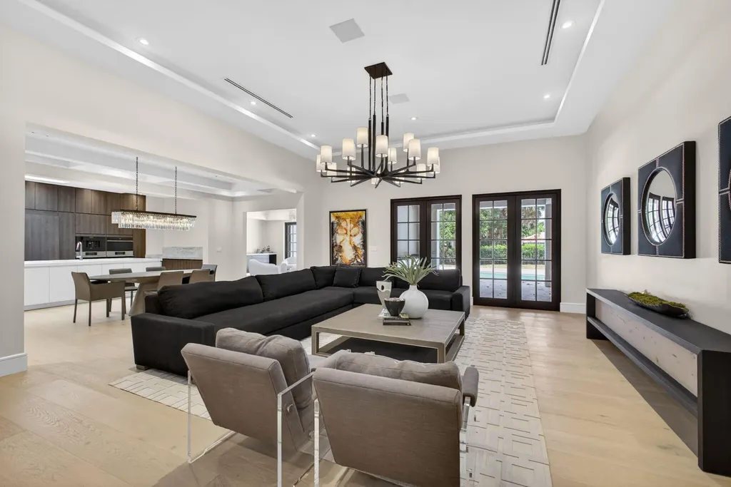 17 Carrick Road Palm Beach Gardens FL 33418