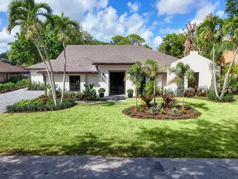 17 Carrick Road Palm Beach Gardens FL 33418