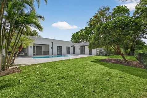 17 Carrick Road Palm Beach Gardens FL 33418