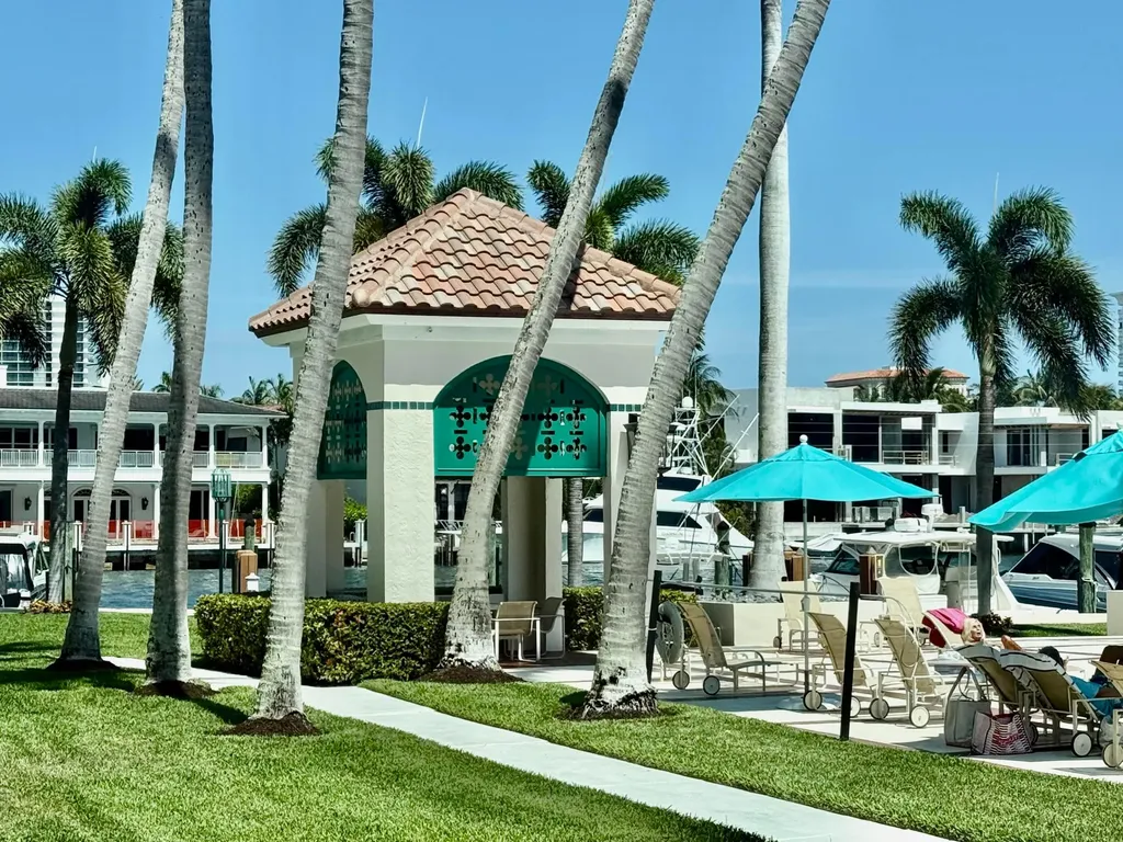 100 SE 5th Avenue Boca Raton FL 33432