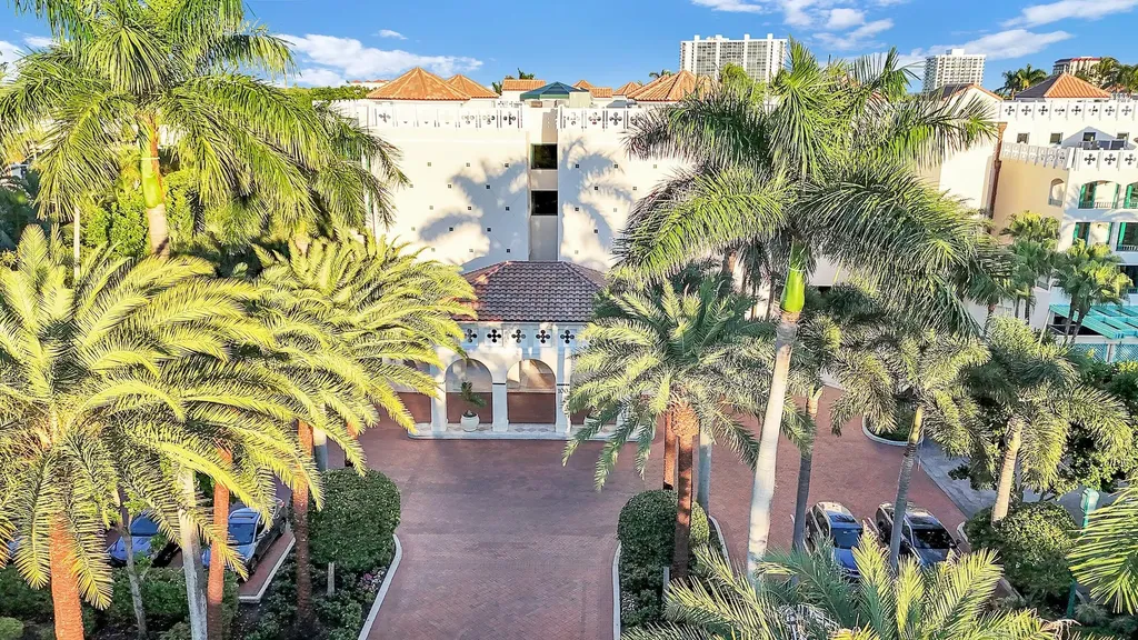 100 SE 5th Avenue Boca Raton FL 33432
