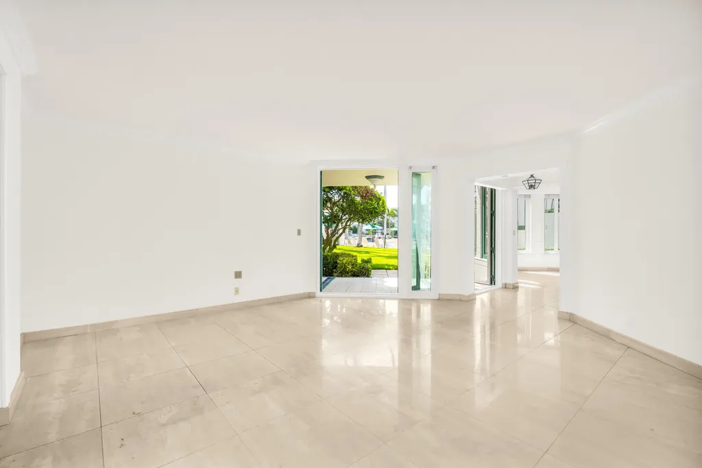 100 SE 5th Avenue Boca Raton FL 33432