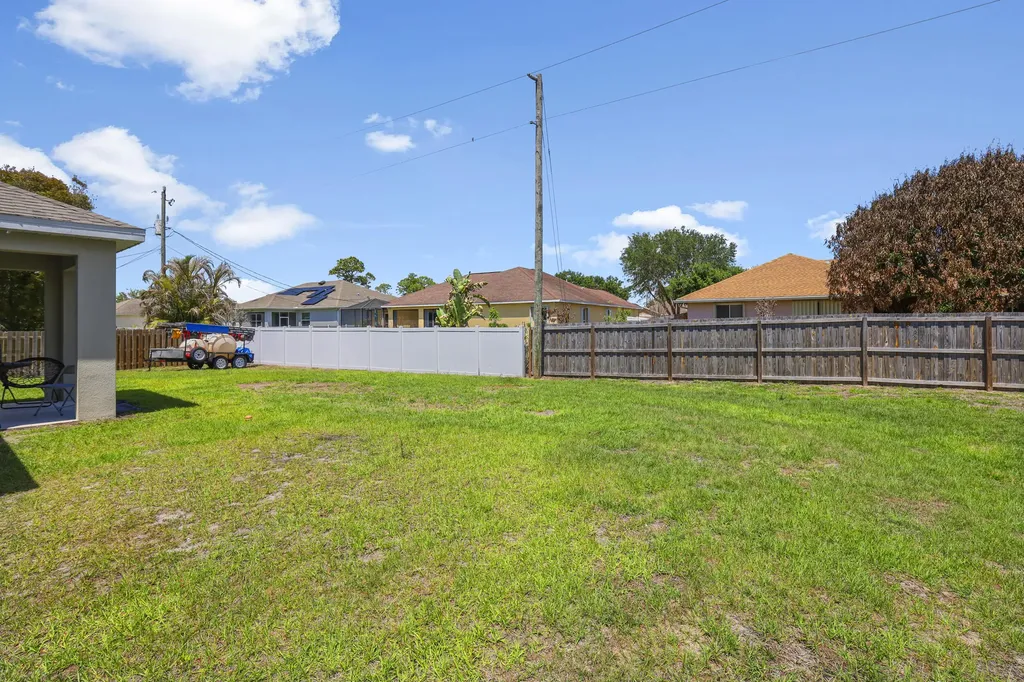 1017 SW Kant Avenue Port St Lucie FL 34953