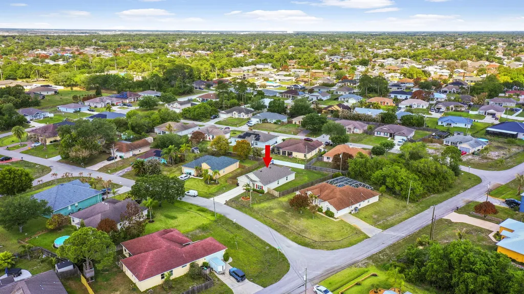 1017 SW Kant Avenue Port St Lucie FL 34953