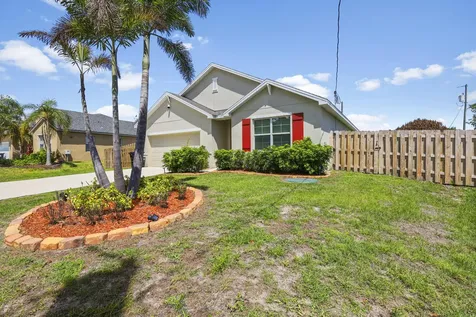 1017 SW Kant Avenue Port St Lucie FL 34953