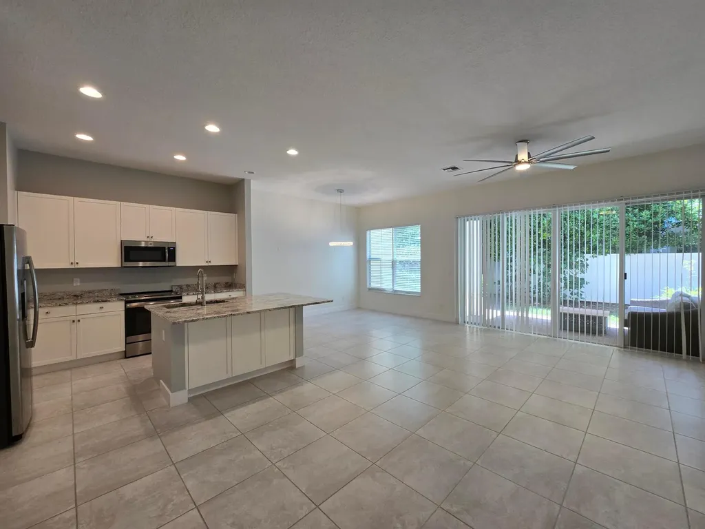 4920 Pointe Midtown Way Palm Beach Gardens FL 33418