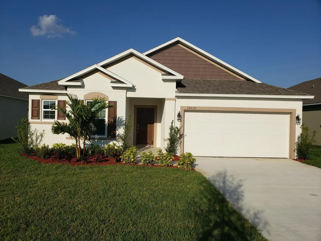 10621 SW Vasari Way Port St Lucie FL 34987