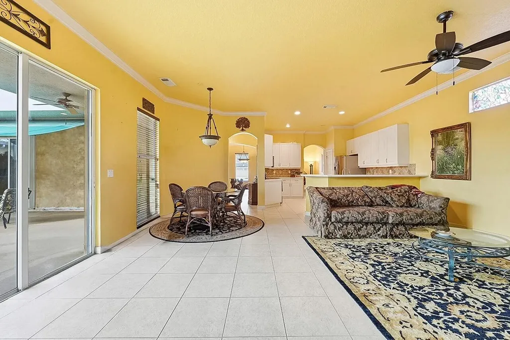 10521 SW Westlawn Boulevard N Port St Lucie FL 34987