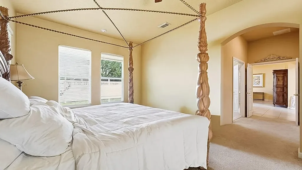 10521 SW Westlawn Boulevard N Port St Lucie FL 34987