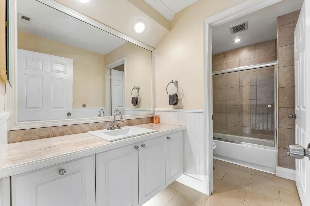 18250 Blue Lake Way Boca Raton FL 33498
