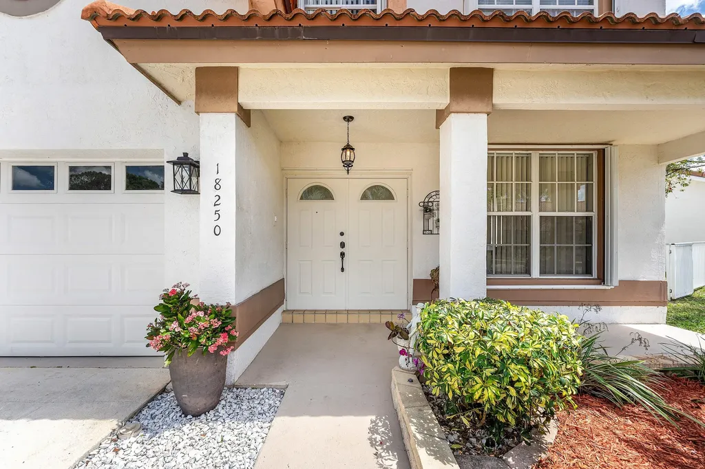 18250 Blue Lake Way Boca Raton FL 33498