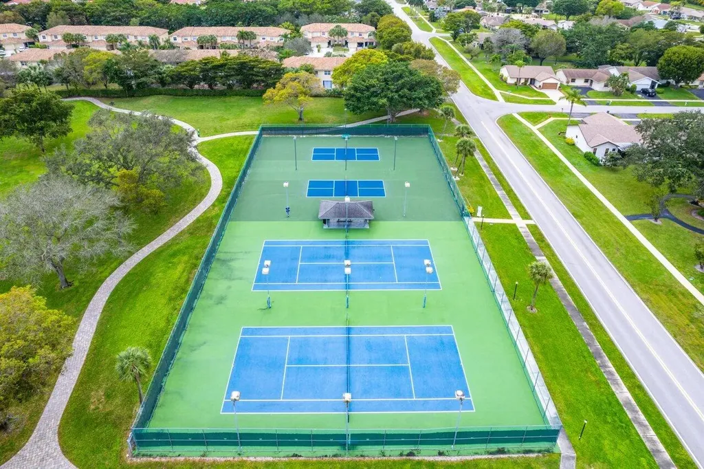 18250 Blue Lake Way Boca Raton FL 33498