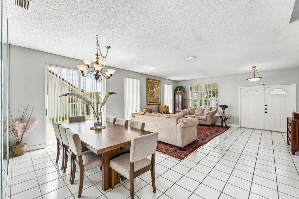 18250 Blue Lake Way Boca Raton FL 33498