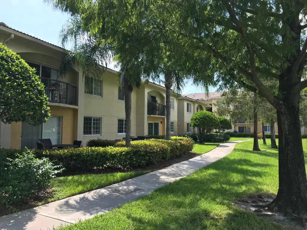700 S Crestwood Court Court S Royal Palm Beach FL 33411
