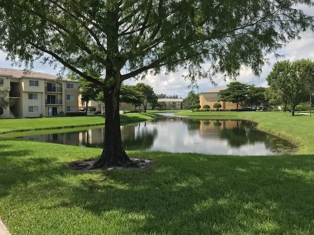 700 S Crestwood Court Court S Royal Palm Beach FL 33411