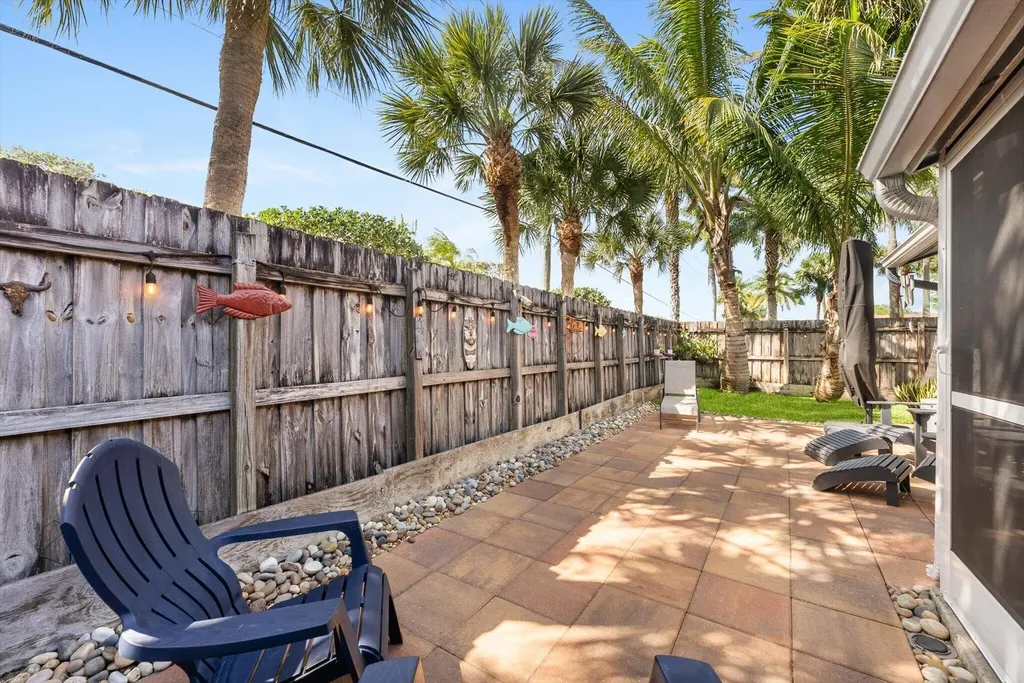 1 Hawthorne Lane Boynton Beach FL 33426