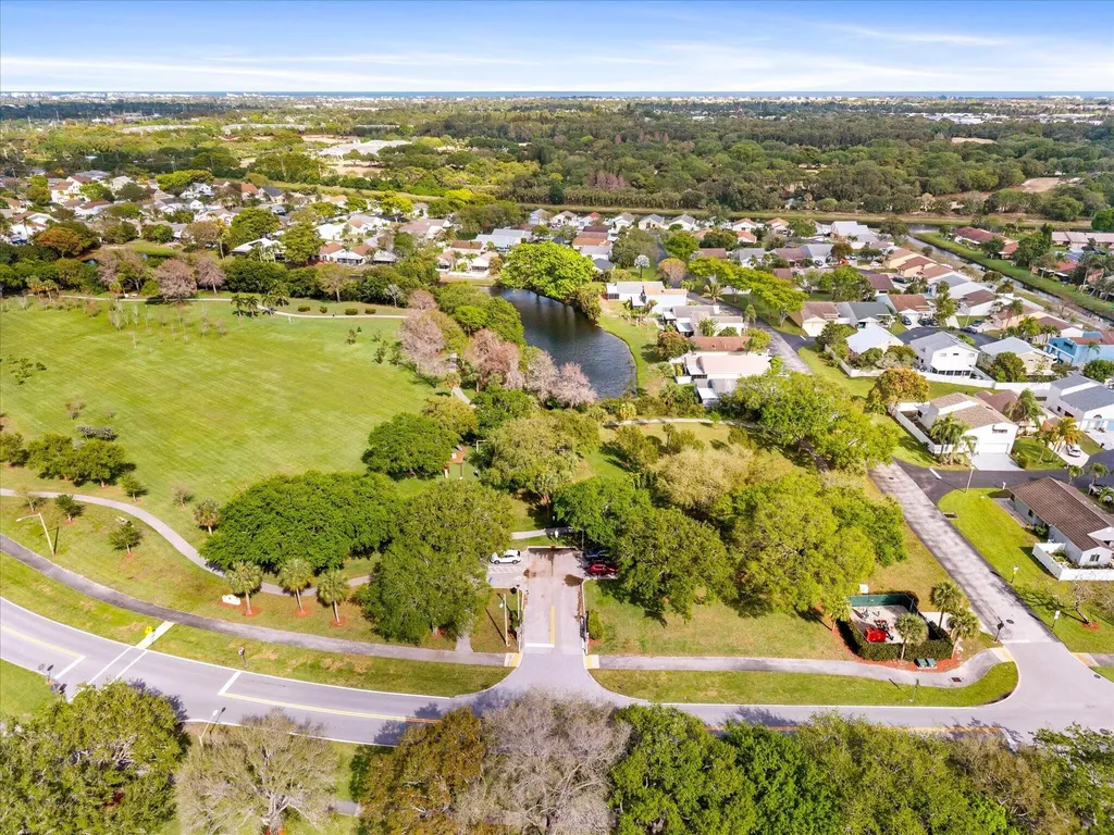 1 Hawthorne Lane Boynton Beach FL 33426