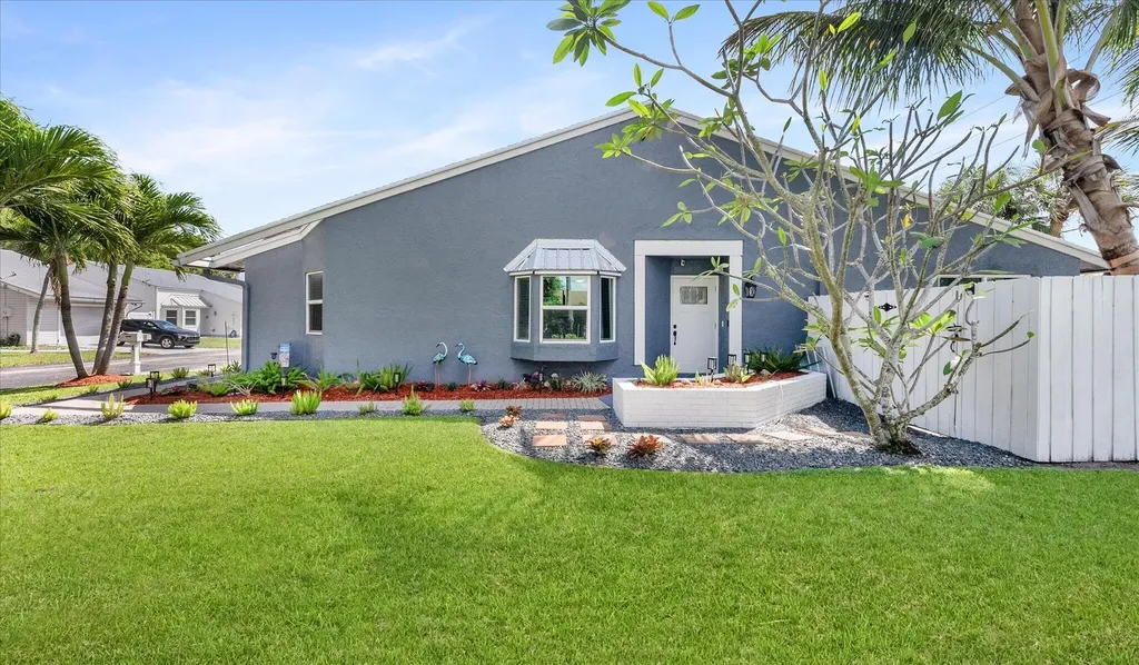 1 Hawthorne Lane Boynton Beach FL 33426