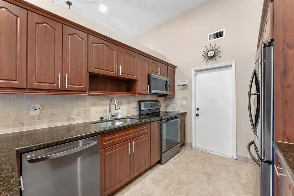 1 Hawthorne Lane Boynton Beach FL 33426