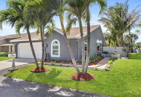 1 Hawthorne Lane Boynton Beach FL 33426