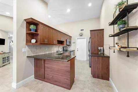 1 Hawthorne Lane Boynton Beach FL 33426