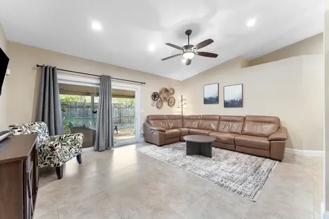 1 Hawthorne Lane Boynton Beach FL 33426