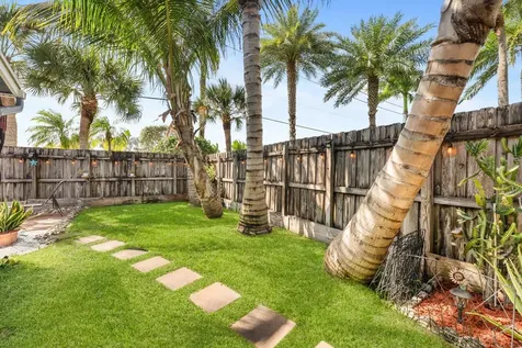1 Hawthorne Lane Boynton Beach FL 33426