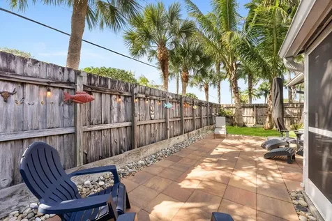1 Hawthorne Lane Boynton Beach FL 33426
