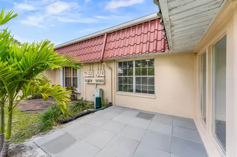 711 Laconia Circle Greenacres FL 33467